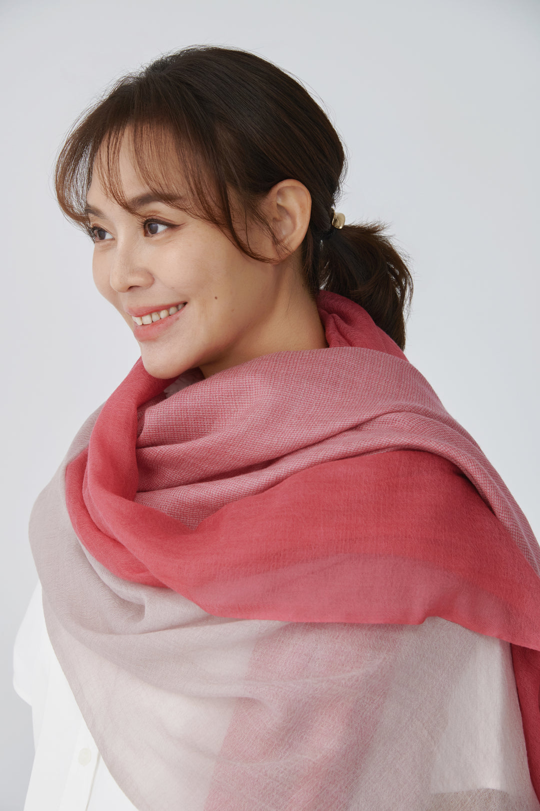 Cascade Rose Pashmina Y 型披肩 – 充滿女性魅力