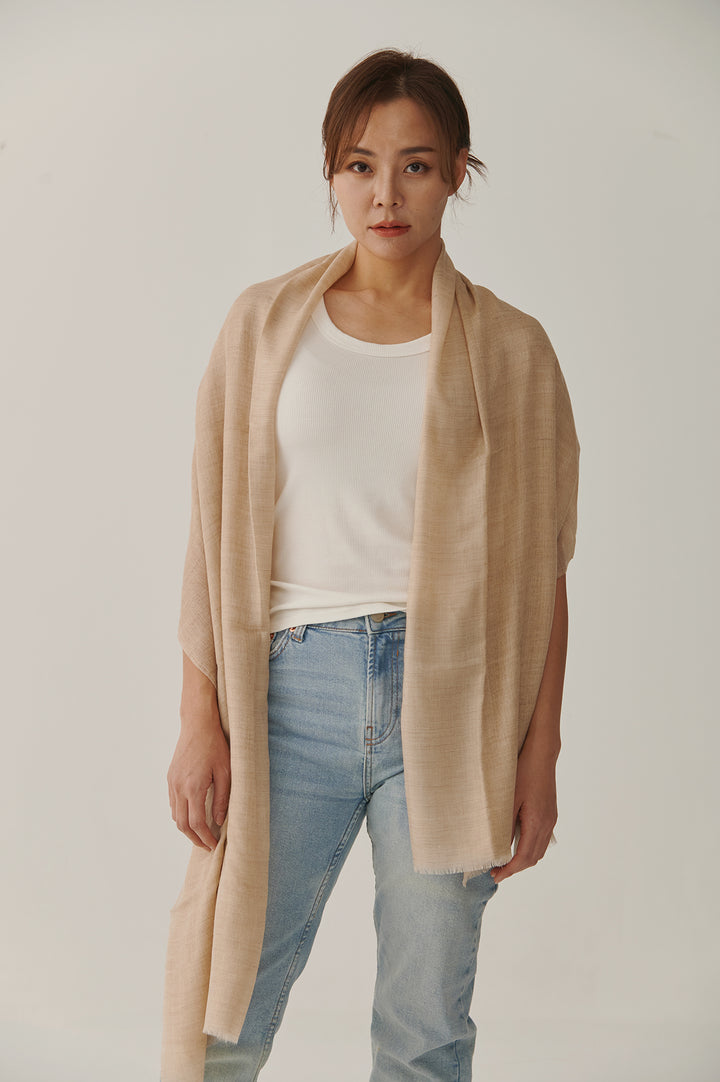 Sable Élancé Pashmina Y 型披肩 – 優雅的輪廓形塑